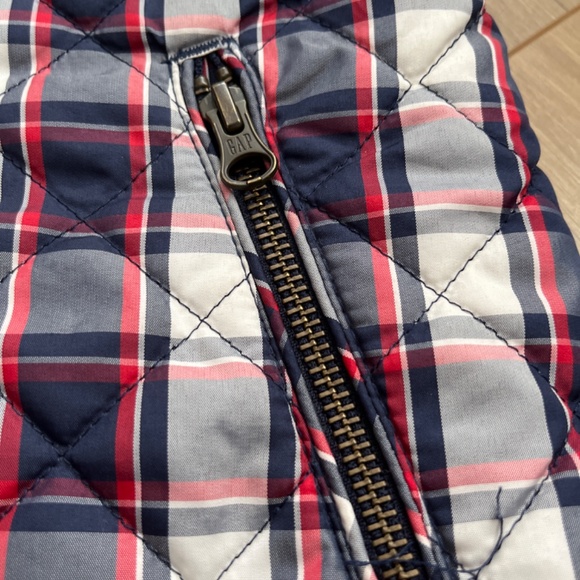Kids gap plaid vest size 5T - Picture 6 of 6